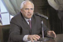 Según el Secretario de Unasur, Mujica tuvo la "valentía" de legalizar la marihuana