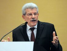 Antes de renunciar, Fábrega emitió para el gobierno más de 11.000 millones de pesos