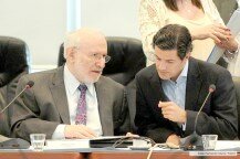 Especialistas económicos respaldaron al acuerdo con fondos buitre